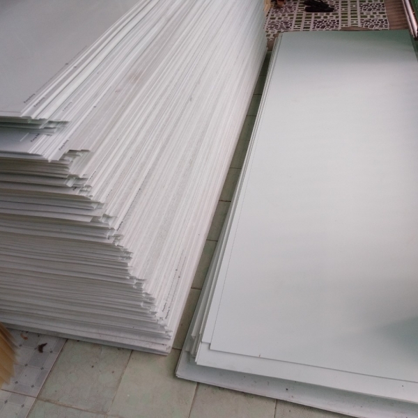 Tấm nhựa PVC Rạng Đông